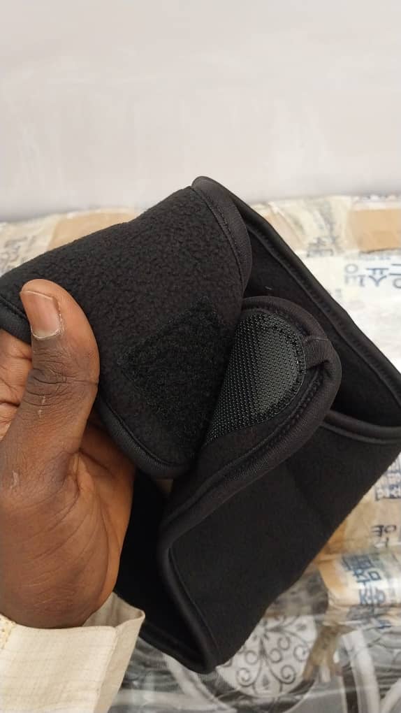Protégez votre visage contre la poussière, le vent et les impuretés en Guinée